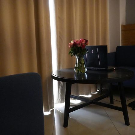 Mazeki Addis Boutique Hotel מראה חיצוני תמונה