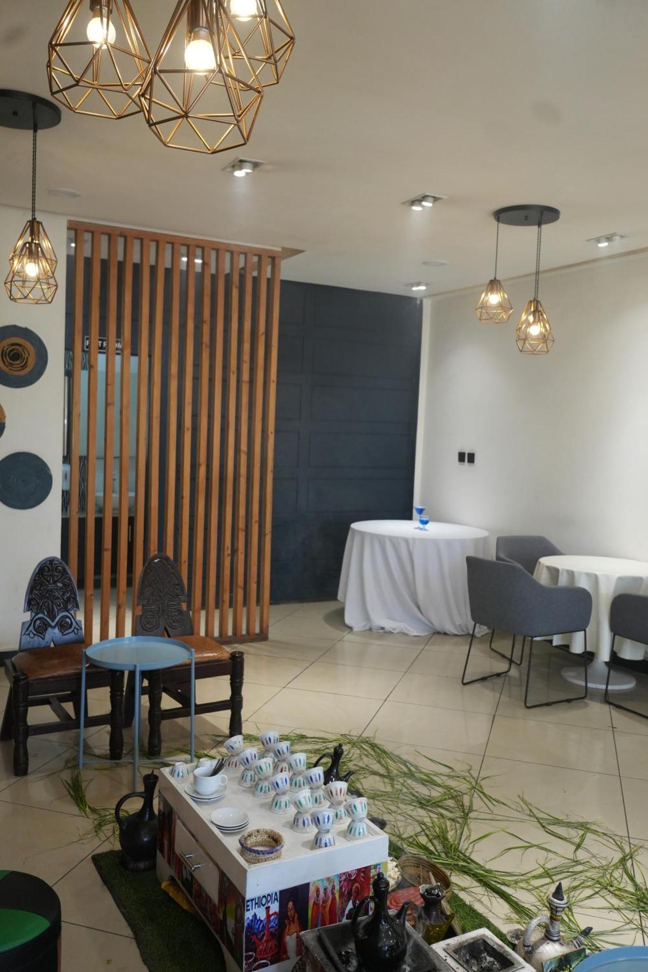 Mazeki Addis Boutique Hotel מראה חיצוני תמונה