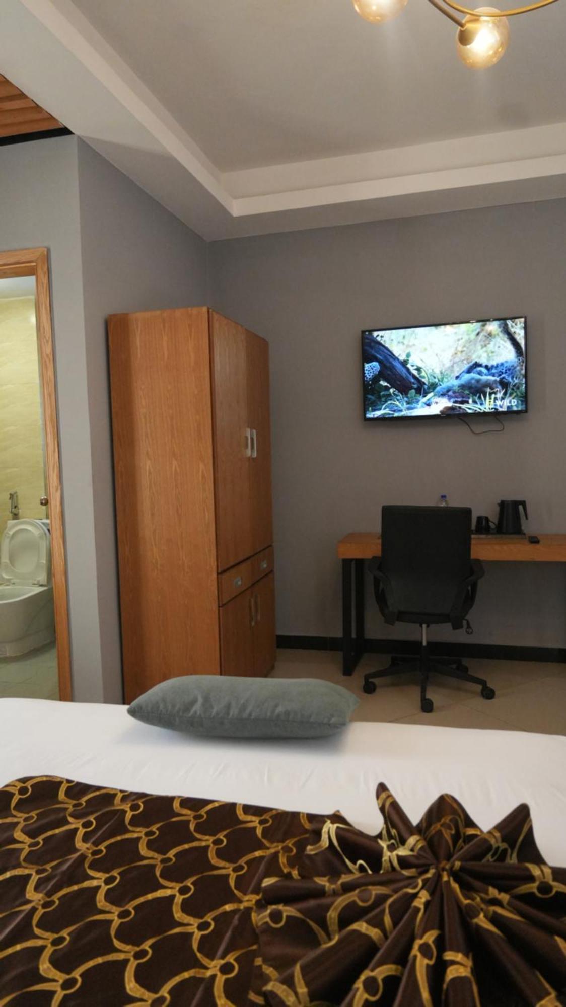 Mazeki Addis Boutique Hotel מראה חיצוני תמונה